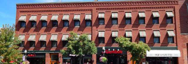 Walmart está convenientemente ubicado en el Orland Towne Center en Orland Hills, IL. - 25 N Pleasant St