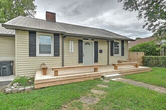 Building Photo - 1220 Morningside Cir