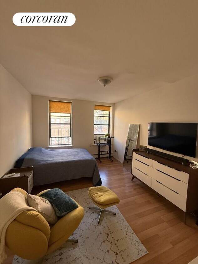 Foto principal - 524 W 50th St