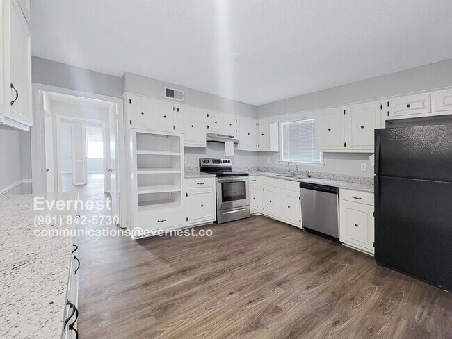 Foto del edificio - 8287 Farmington Dr E