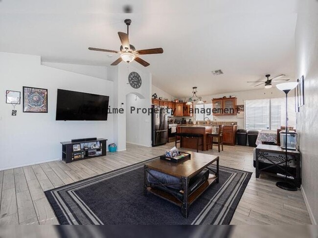 Foto del edificio - 15614 N 34th St