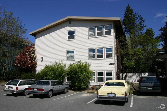 Foto del edificio - 14349 32nd Ave NE