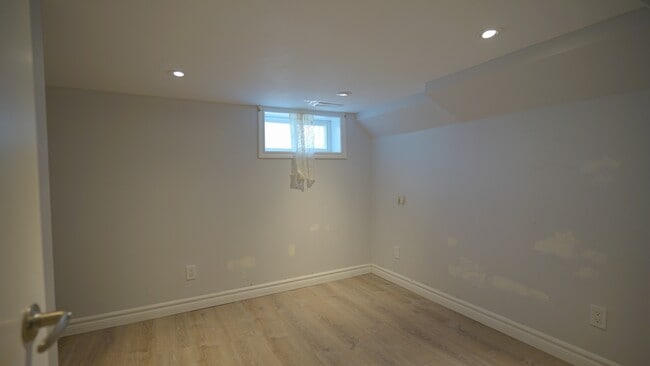 Building Photo - 89 Donlands Ave