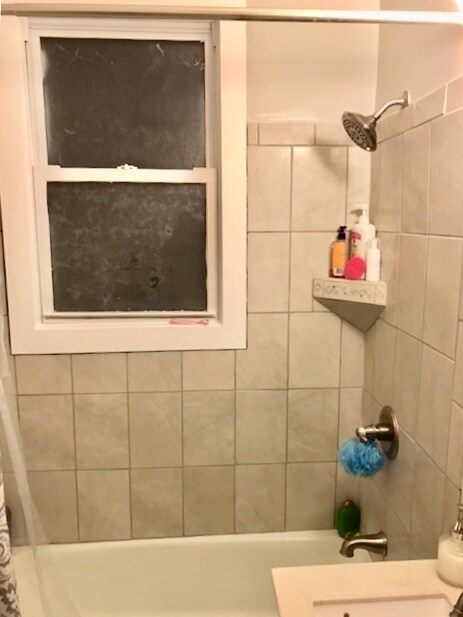 Foto del edificio - 2 BED 1 BATH Condo on the 1st Floor of The...