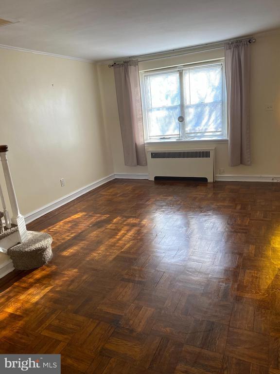 Building Photo - 1427 Levick St