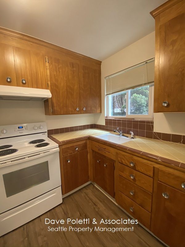 Building Photo - 4511 40th Ave NE
