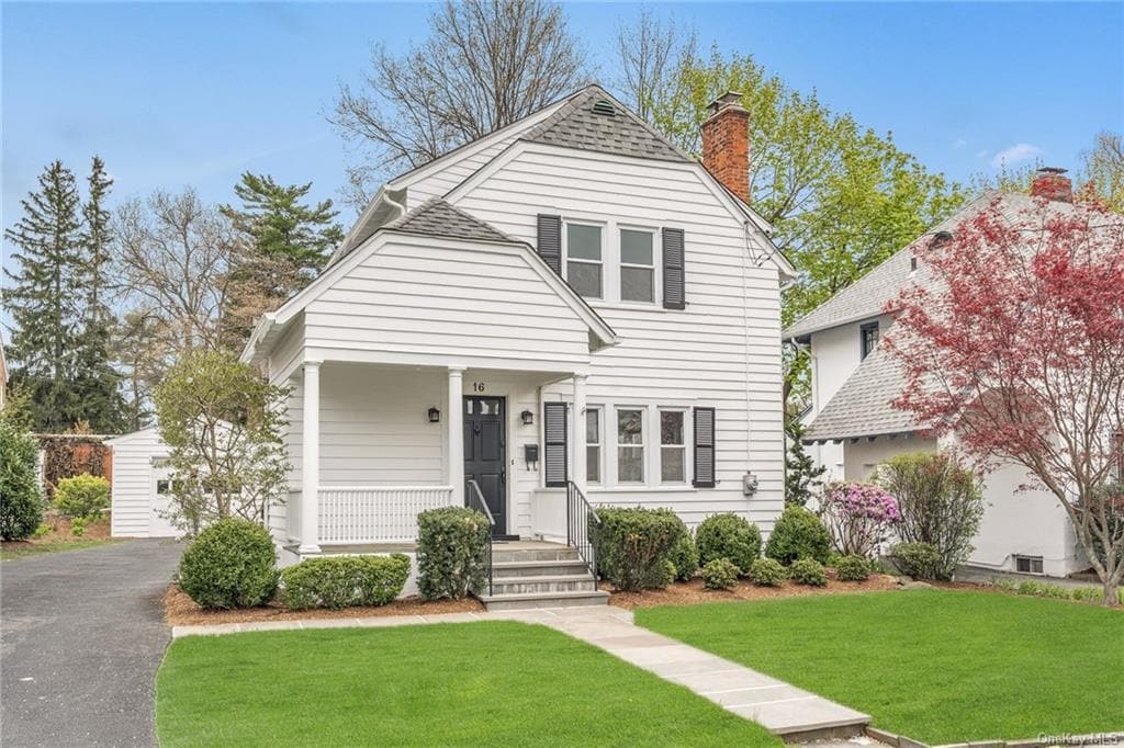 16 Hobart St, Bronxville, NY 10708 House Rental in Bronxville, NY