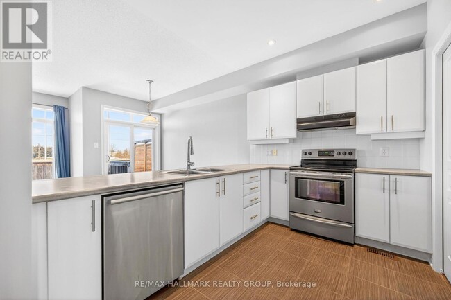 Building Photo - 190 Mattingly Way