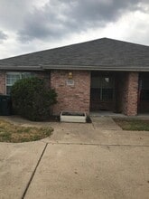 Building Photo - 2314 Pheasant Ln