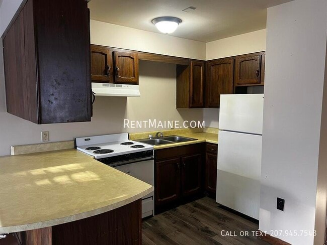 Building Photo - 47 Sanford St