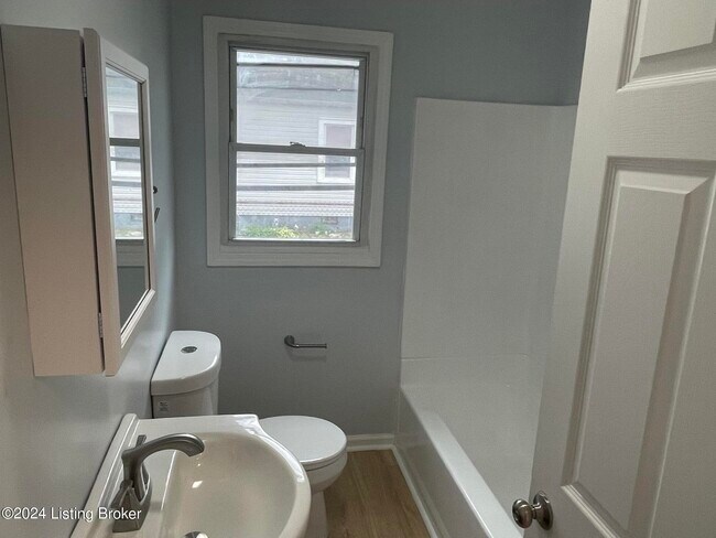 Foto del edificio - 4203 Searcy Ln
