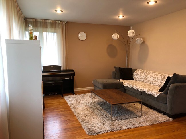 Foto del edificio - 705 W Cathy Ln