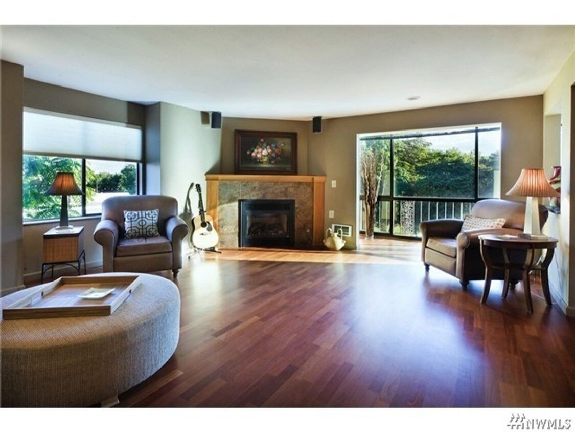 Foto principal - Green Lake Park Haven: Stunning 2-Bed Cond...