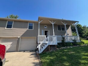 Building Photo - 603 SE 125th Rd