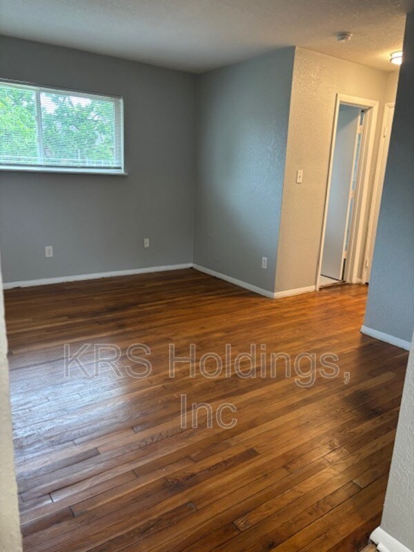 Building Photo - 4219 Newsome Dr