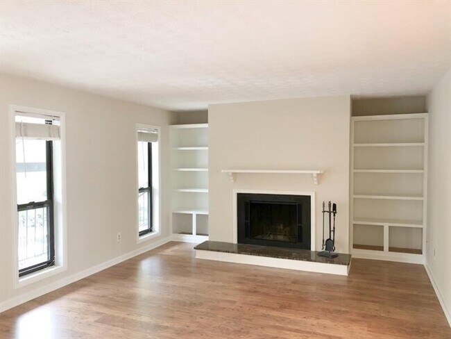 Foto del edificio - 606 Park Ridge Cir