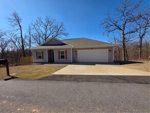 Building Photo - 8 Horncastle Dr