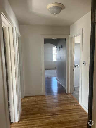 Building Photo - 38 Pasadena Pl