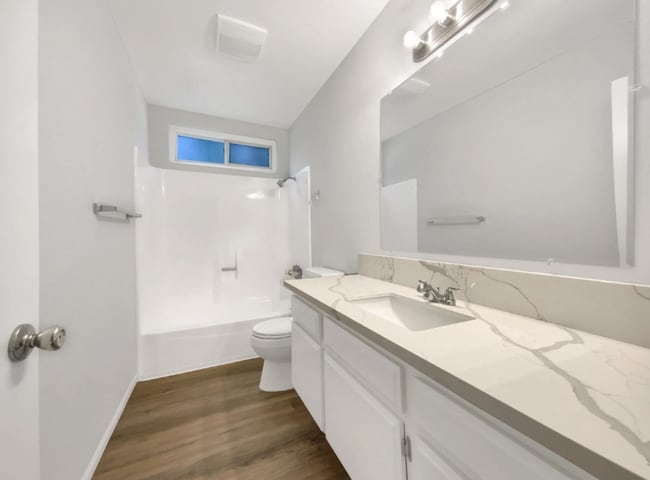 Building Photo - 11002 Promesa Dr