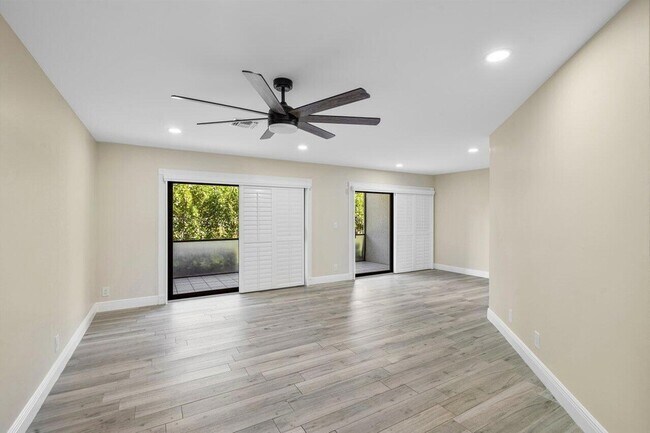 Foto del edificio - 11 Lexington Ln E