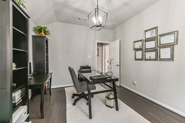 Foto del edificio - 24627 Bardona Way