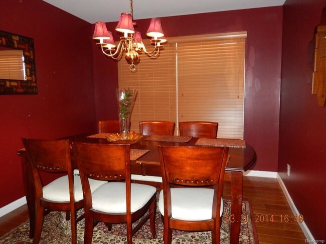 Foto del edificio - 1052 Wellington Ct