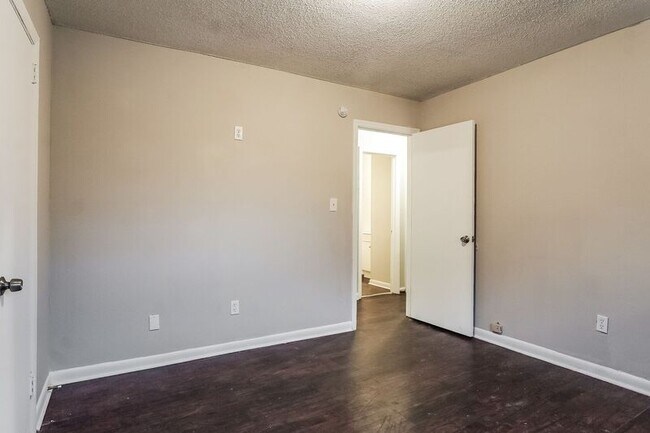 Foto del edificio - 712 47th St N