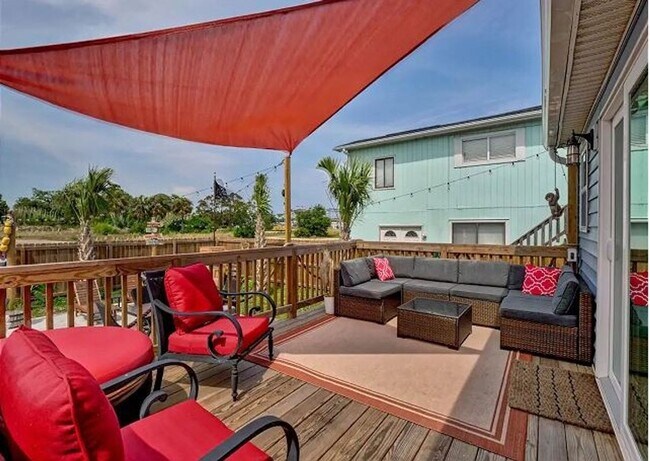 Foto del edificio - LAVISHLY FURNISHED PIRATE-THEMED OFF-SEASO...