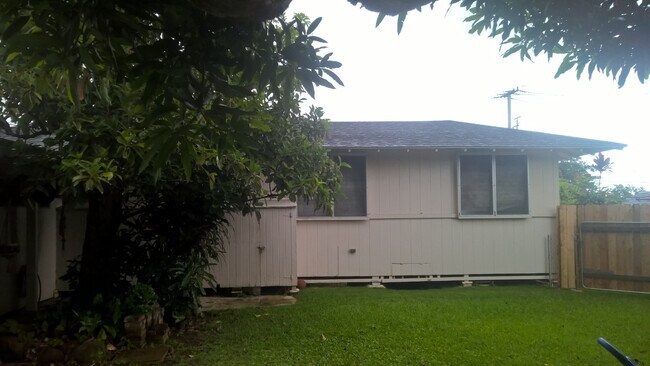 Building Photo - 45-306 Makalani St
