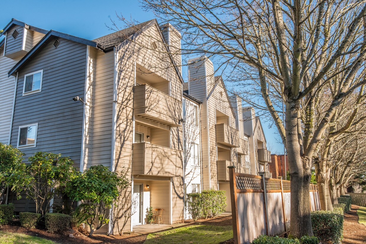 Cierra Commons Apartments Apartments Burien, WA