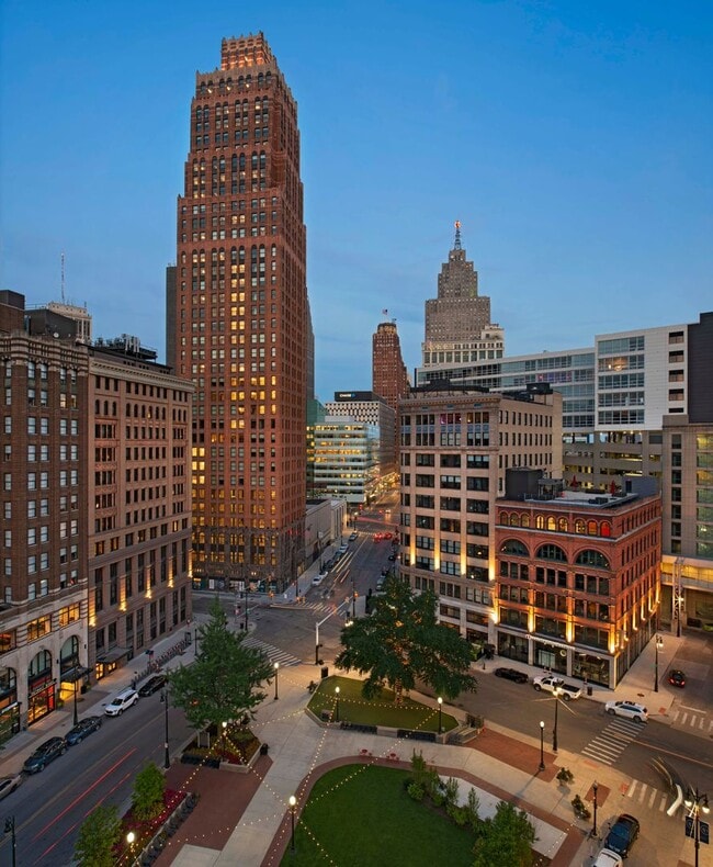 Interior Photo - Detroit Savings Bank