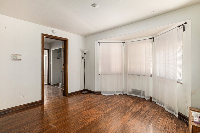Foto del edificio - 608 W Washington St