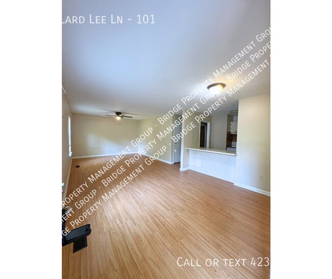 Foto del edificio - 8881 Millard Lee Ln