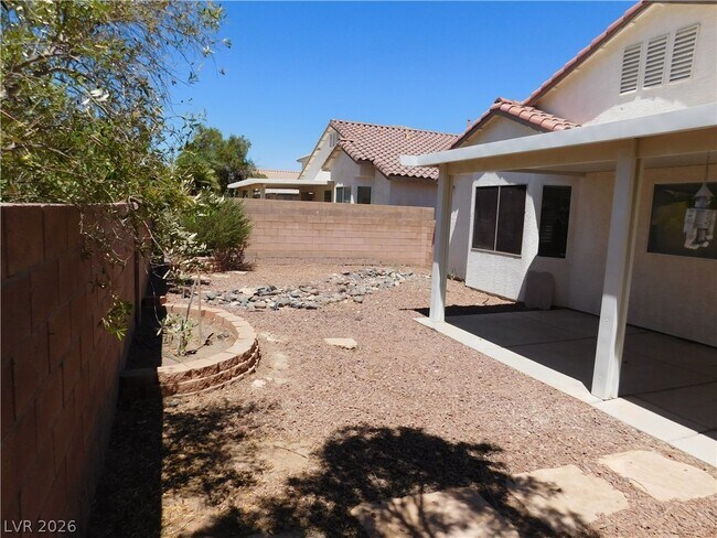 Foto del edificio - 7595 Paso Robles Ave