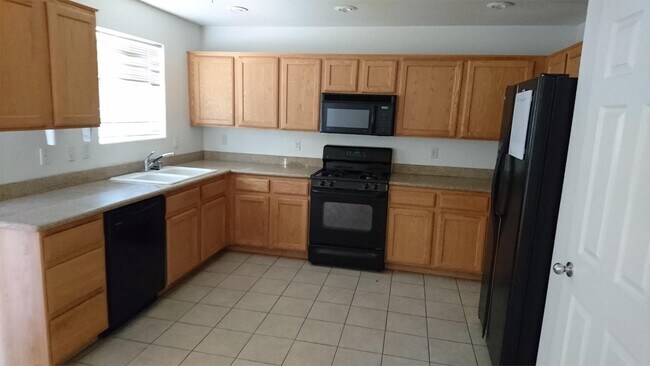 Building Photo - 8161 Amphora St