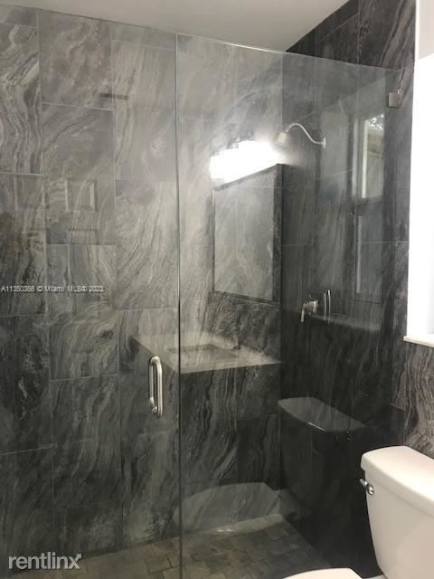 Building Photo - 3 br, 2 bath House - 4970 SW 29th Way # 0