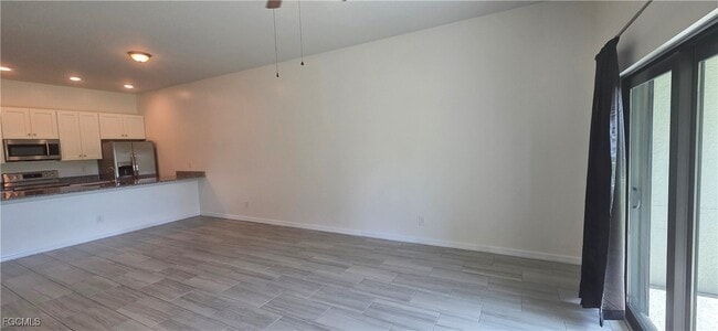 Foto del edificio - 414 NE 25th Ave