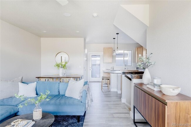 Building Photo - Four bedroom townhome in Central Park.