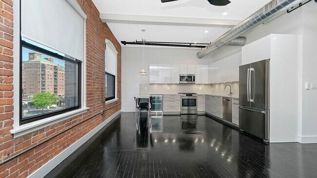 Building Photo - 244 Brighton Ave