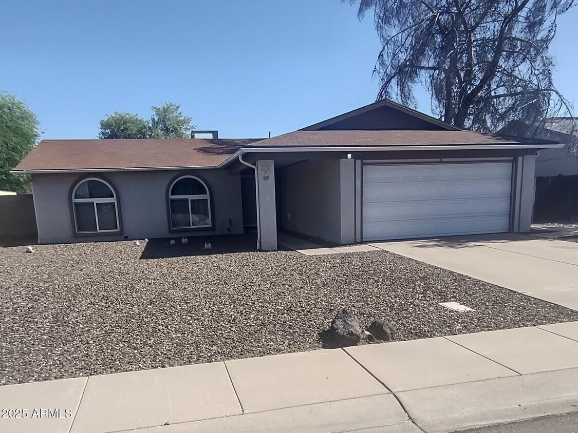 Foto principal - 2326 W Estrella Dr