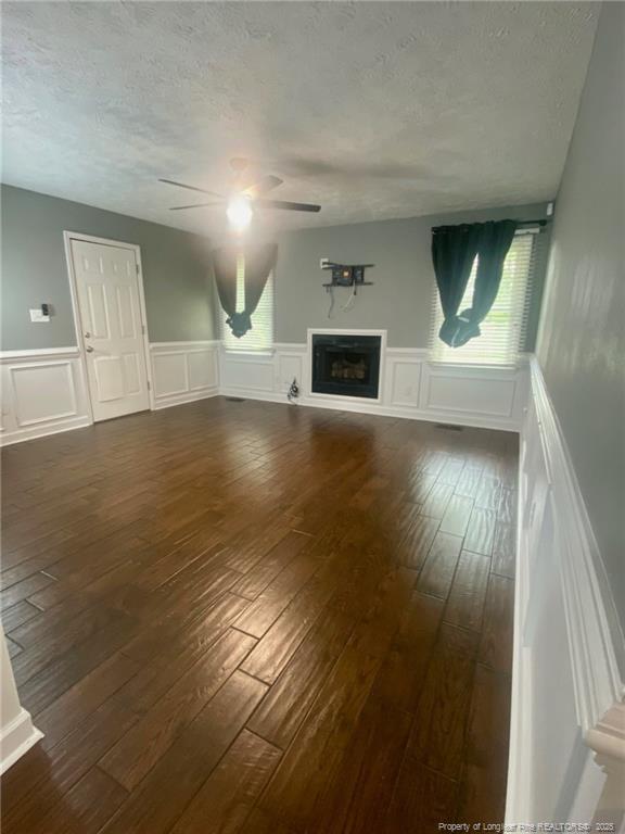 Building Photo - 5681 Pepperbush Dr