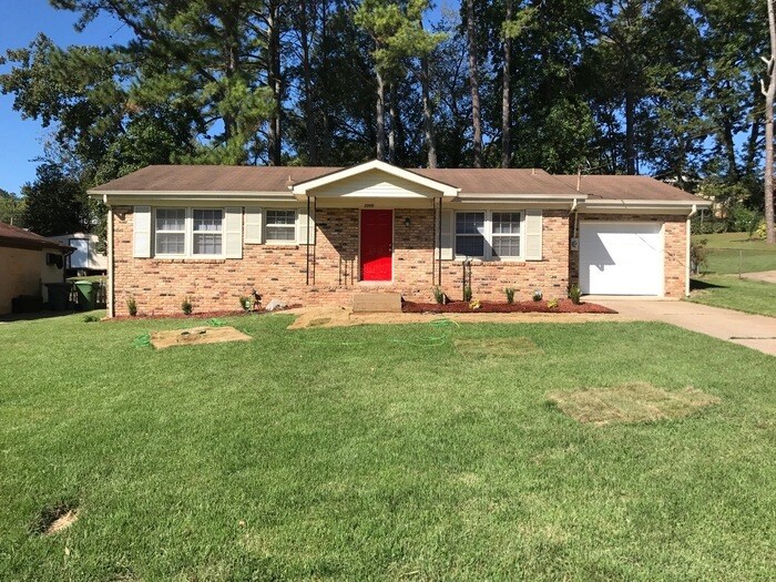 Primary Photo - Cute Ranch Home!