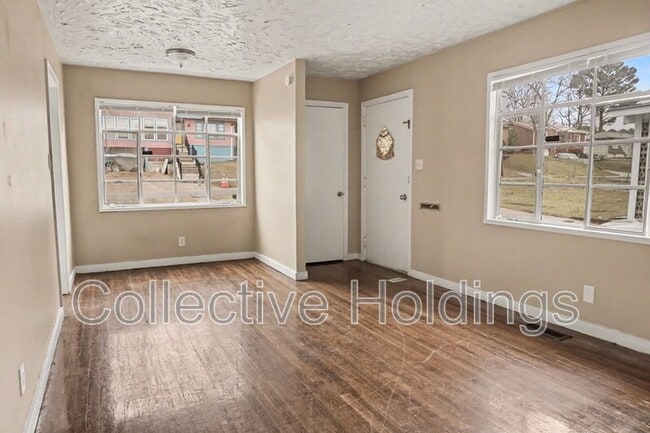 Building Photo - 1520 17th Way SW