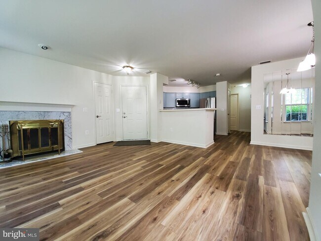 Building Photo - 5624 Willoughby Newton Dr
