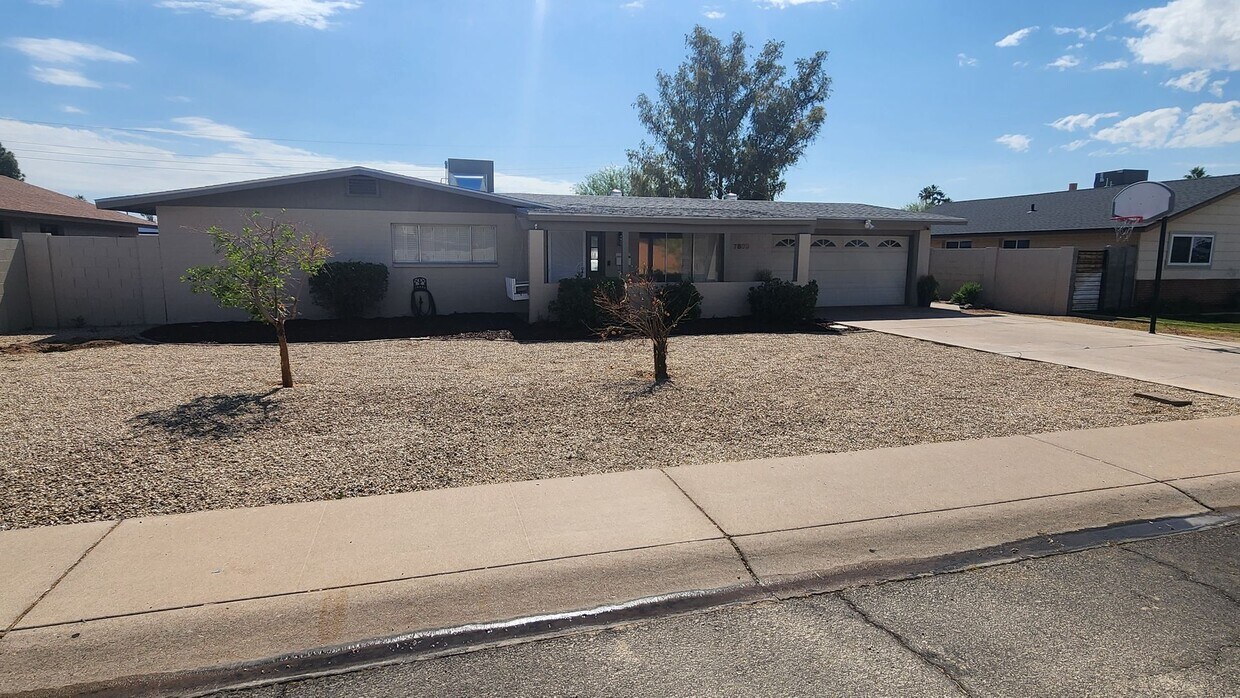 Foto del edificio - 7809 N 32nd Dr