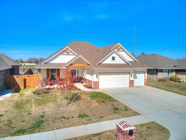 Foto del edificio - Beautiful 4 Bed 2 Bath Home in Norman