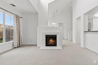 Building Photo - 5350 Dunlay Dr
