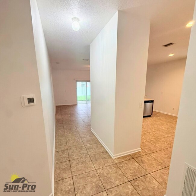 Foto del edificio - 1932 Cove Point Rd