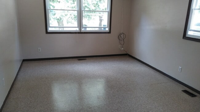 Living room - 562 Stoddard Ave