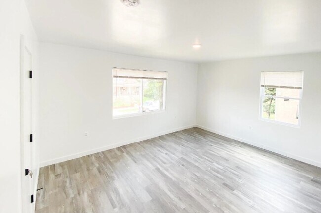 Foto del edificio - 4609 Quarles St NE